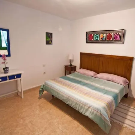 Puerto Del Carmen Sleeps 3 Pool Wifi * Puerto del Carmen (Lanzarote)